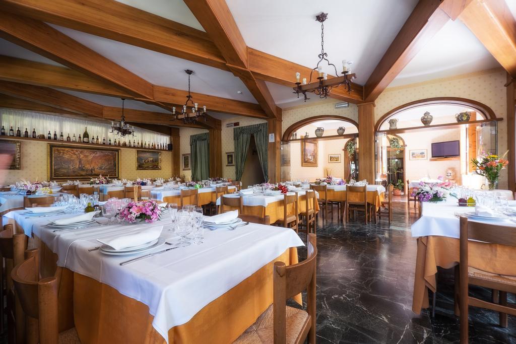 Ronta Hotel La Rosa מראה חיצוני תמונה