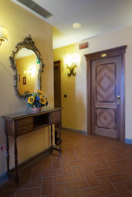 Ronta Hotel La Rosa מראה חיצוני תמונה
