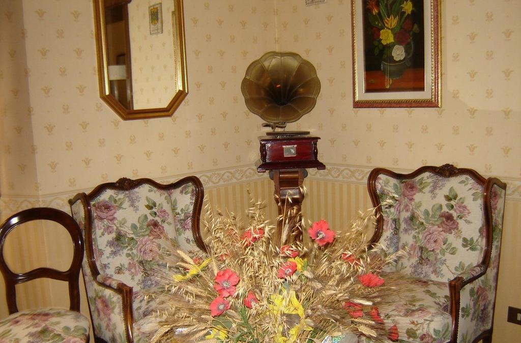 Ronta Hotel La Rosa מראה חיצוני תמונה